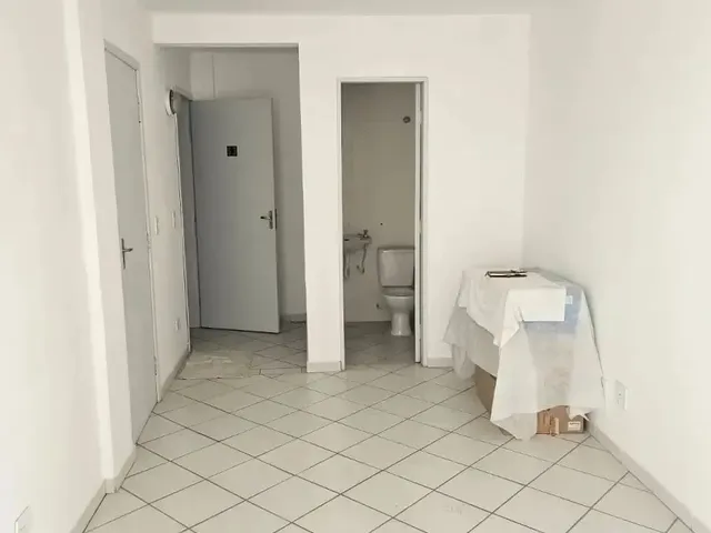 Sala à venda, no bairro Centro em Curitiba