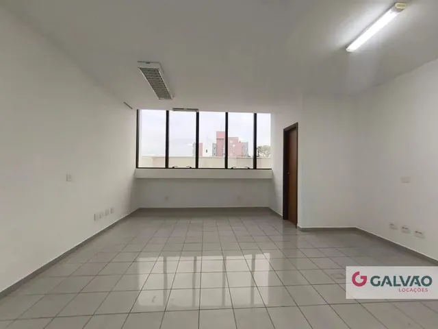 Sala para alugar, no bairro Ahú em Curitiba