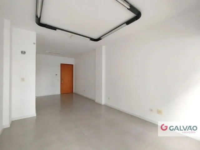 Sala para alugar, no bairro Água Verde em Curitiba