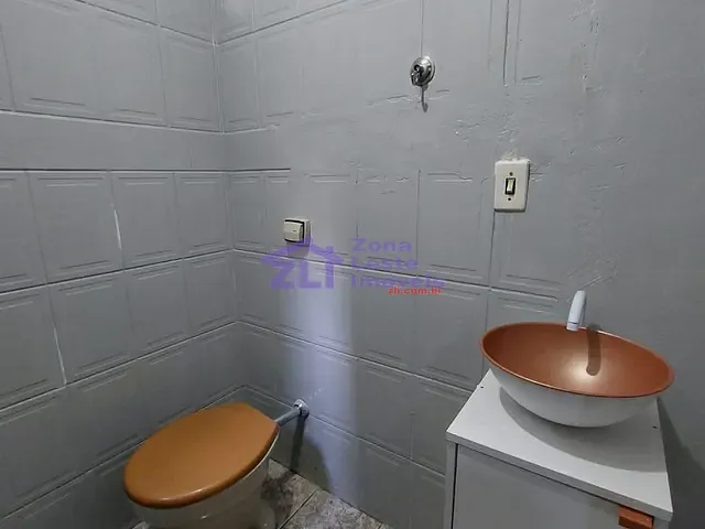 Sala para alugar, no bairro Sítio Pinheirinho em São Paulo
