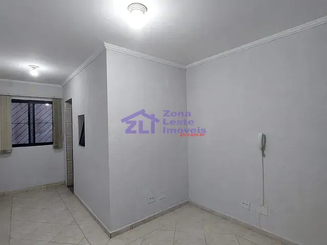 Sala para alugar, no bairro Sítio Pinheirinho em São Paulo