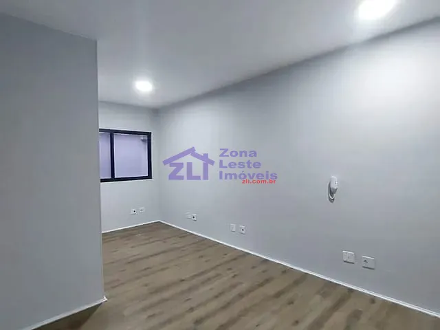 Sala para alugar, no bairro Sítio Pinheirinho em São Paulo
