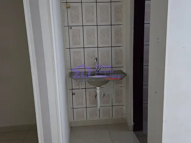 Sala para alugar, no bairro Sítio Pinheirinho em São Paulo