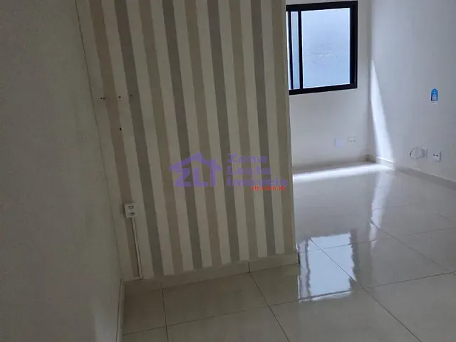 Sala para alugar, no bairro Sítio Pinheirinho em São Paulo