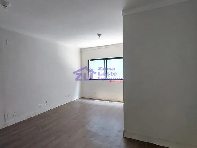 Sala para alugar, no bairro Sítio Pinheirinho em São Paulo
