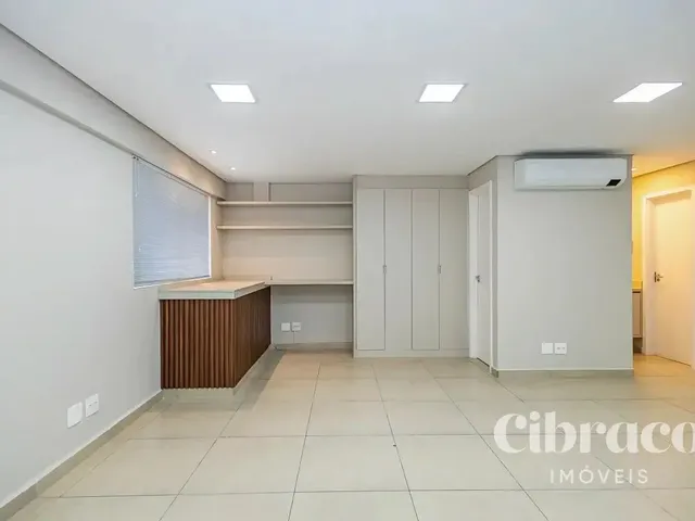 Sala para alugar, no bairro Centro Cívico em Curitiba