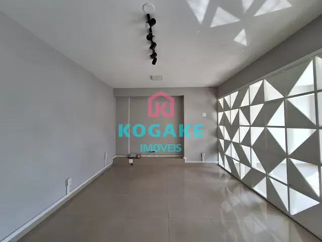 Sala à venda ou para alugar, no bairro Centro em São José dos Campos