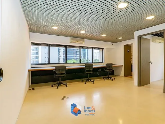 Sala com 45m², à venda, no bairro Vila Olímpia em São Paulo