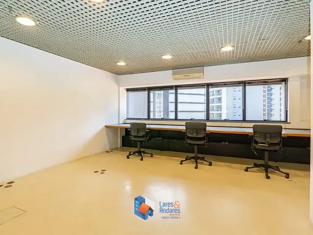 Sala com 45m², à venda, no bairro Vila Olímpia em São Paulo