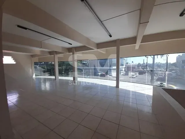 Sala com 182m², para alugar, no bairro Passo dos Fortes em Chapecó