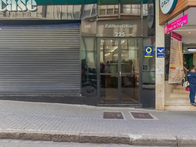 Sala à venda, no bairro Centro em Curitiba