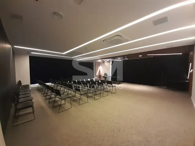Sala com 100m², para alugar, no bairro Centro em Chapecó