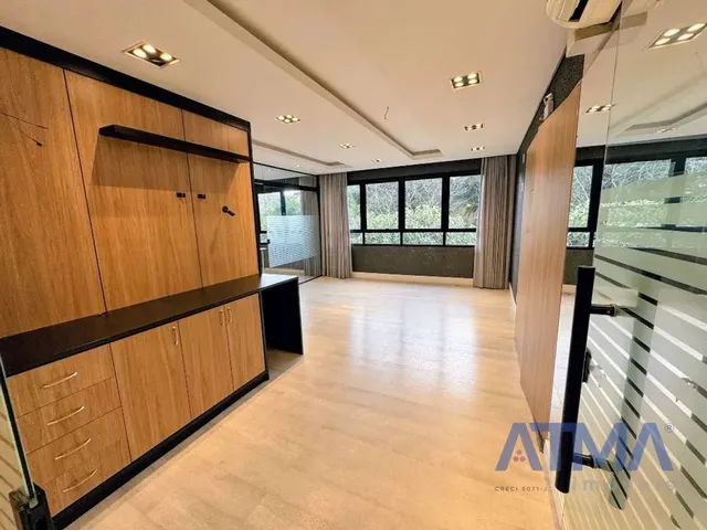 Sala para alugar, no bairro Cabral em Curitiba