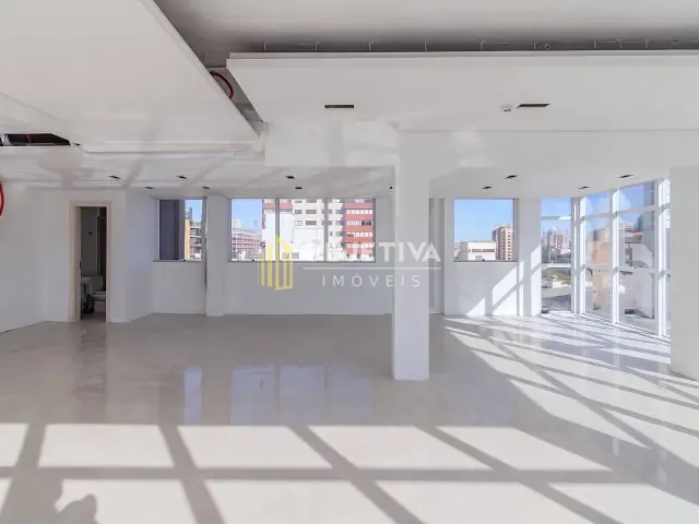 Sala para alugar, no bairro Petrópolis em Porto Alegre