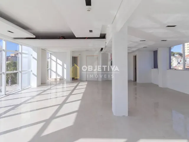 Sala para alugar, no bairro Petrópolis em Porto Alegre