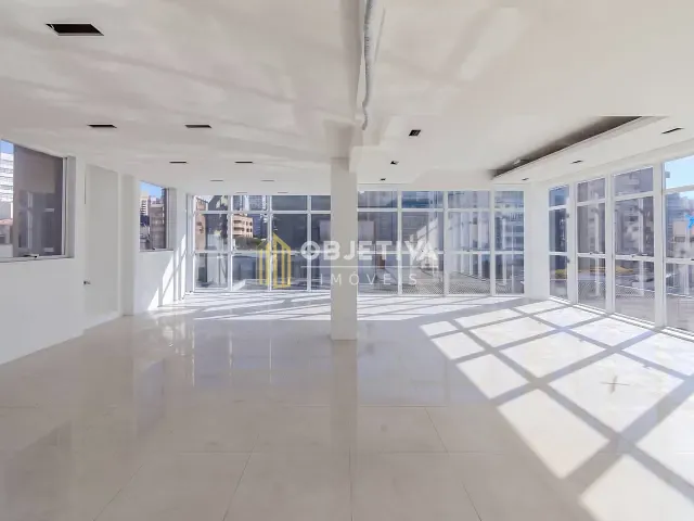 Sala para alugar, no bairro Petrópolis em Porto Alegre