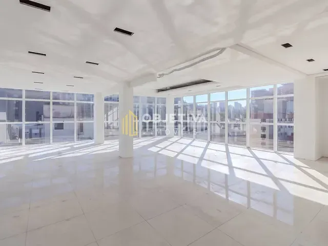 Sala para alugar, no bairro Petrópolis em Porto Alegre
