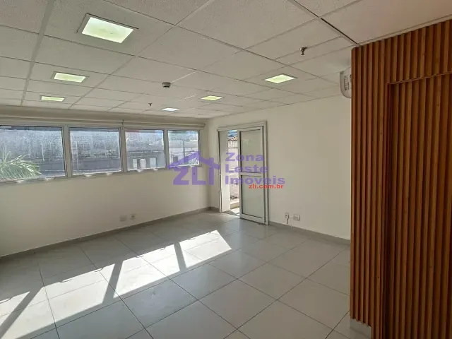 Sala à venda ou para alugar, no bairro Vila Prudente em São Paulo