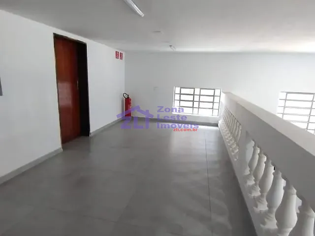 Sala com 10m², para alugar, no bairro Cidade Centenário em São Paulo