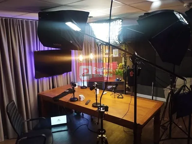 Sala à venda, no bairro Jardim Dom Bosco em São Paulo