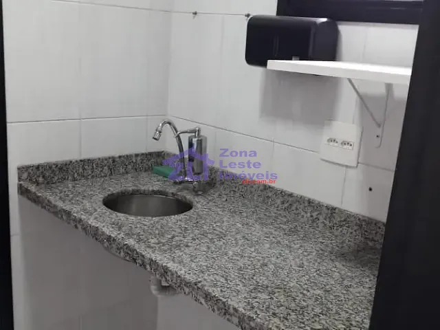 Sala com 28m², para alugar, no bairro Quarta Parada em São Paulo