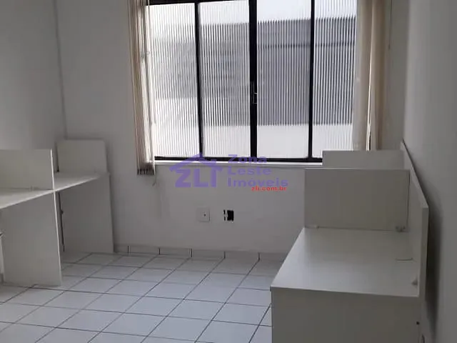 Sala com 28m², para alugar, no bairro Quarta Parada em São Paulo