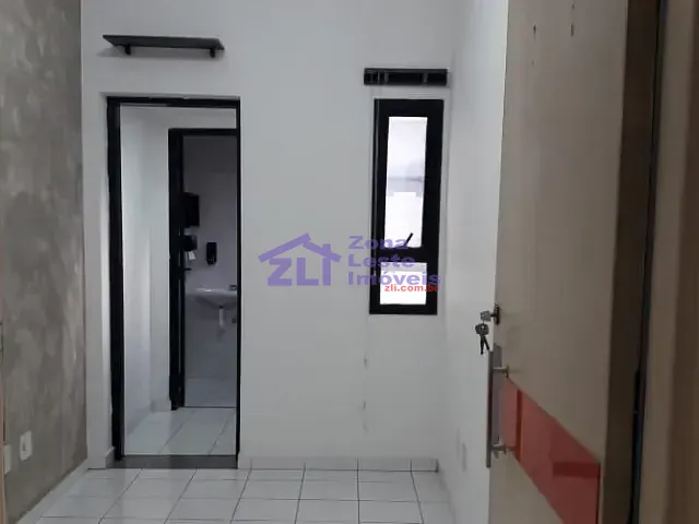 Sala com 28m², para alugar, no bairro Quarta Parada em São Paulo