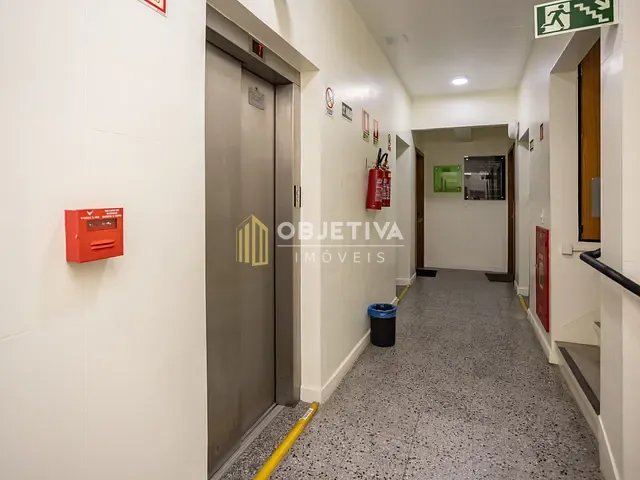 Sala com 40m², para alugar, no bairro Centro Histórico em Porto Alegre
