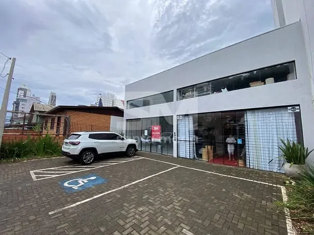 Sala para alugar, no bairro Presidente Médici em Chapecó