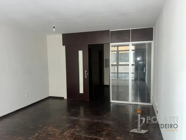 Sala à venda ou para alugar, no bairro Centro Cívico em Curitiba