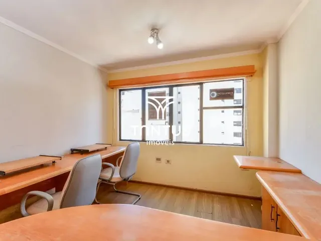 Sala à venda, no bairro Centro em Curitiba