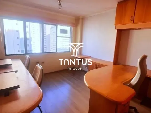 Sala à venda, no bairro Centro em Curitiba