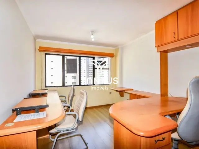 Sala à venda, no bairro Centro em Curitiba