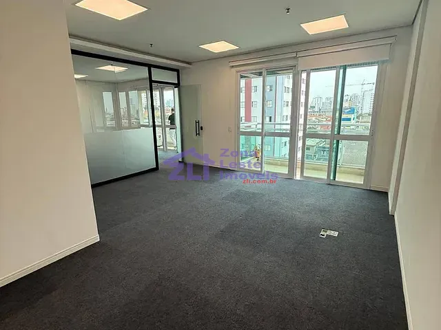 Sala com 167m², para alugar, no bairro Vila Carrão em São Paulo