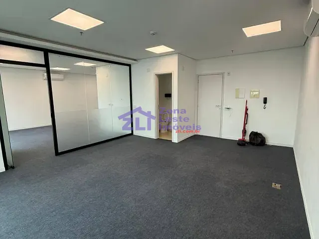Sala com 167m², para alugar, no bairro Vila Carrão em São Paulo