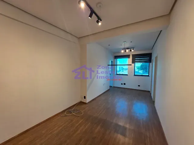 Sala para alugar, no bairro Vila Regente Feijó em São Paulo