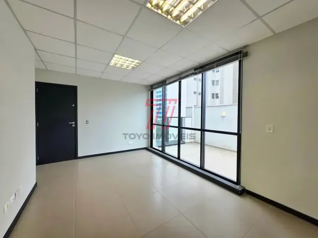 Sala para alugar, no bairro Portão em Curitiba