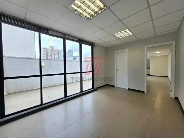 Sala para alugar, no bairro Portão em Curitiba