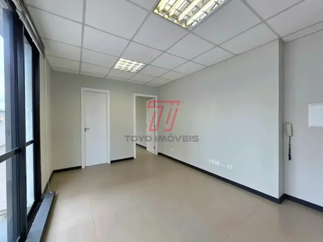 Sala para alugar, no bairro Portão em Curitiba
