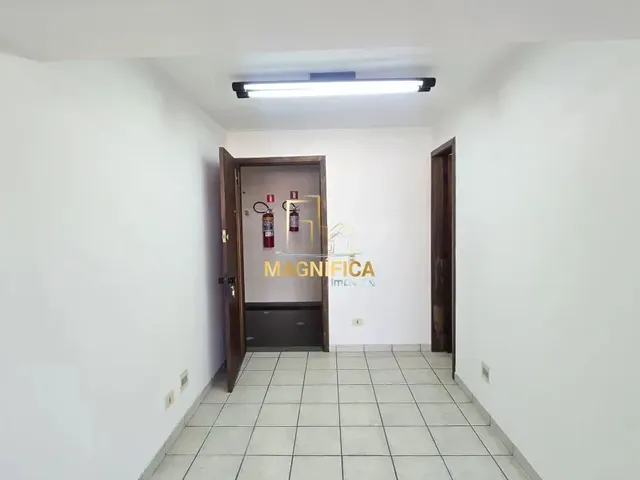 Sala à venda, no bairro Água Verde em Curitiba