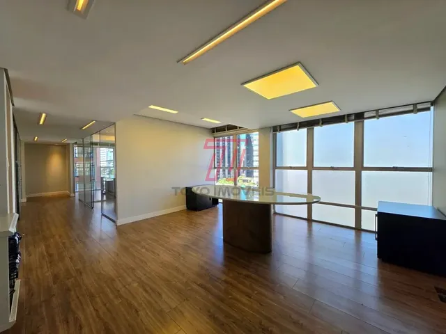 Sala à venda, no bairro Centro Cívico em Curitiba