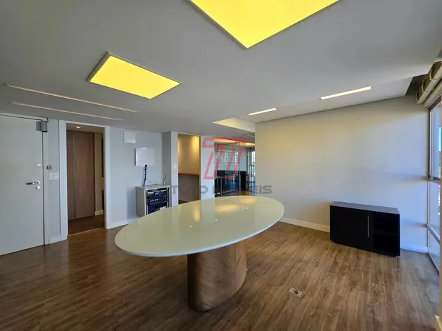 Sala à venda, no bairro Centro Cívico em Curitiba