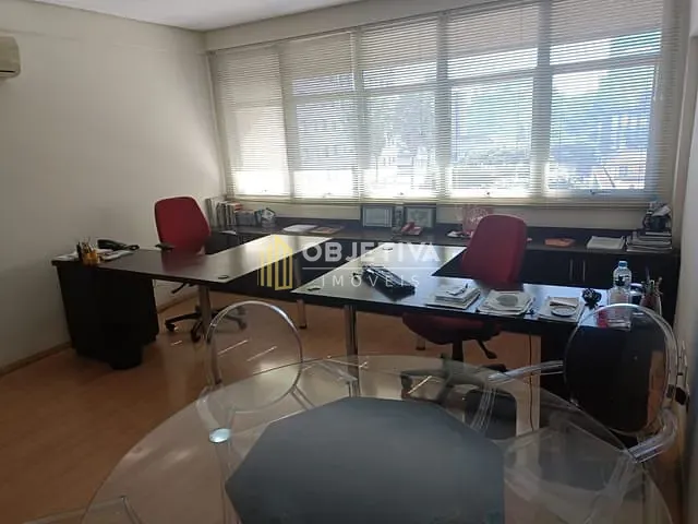 Sala com 157m², à venda, no bairro Auxiliadora em Porto Alegre