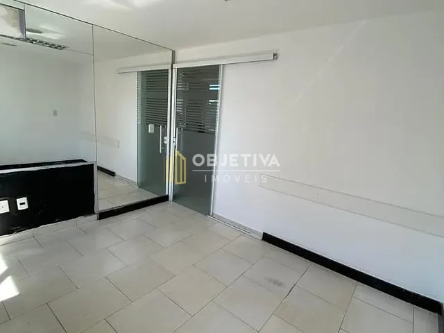 Sala para alugar, no bairro Centro Histórico em Porto Alegre