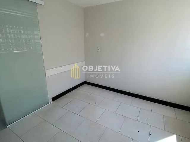 Sala para alugar, no bairro Centro Histórico em Porto Alegre