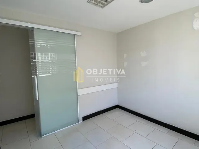 Sala para alugar, no bairro Centro Histórico em Porto Alegre