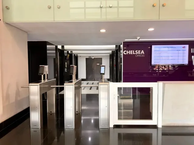 Sala à venda, no bairro Rebouças em Curitiba