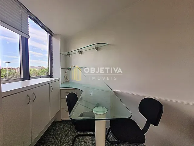 Sala com 58m², para alugar, no bairro Independência em Porto Alegre
