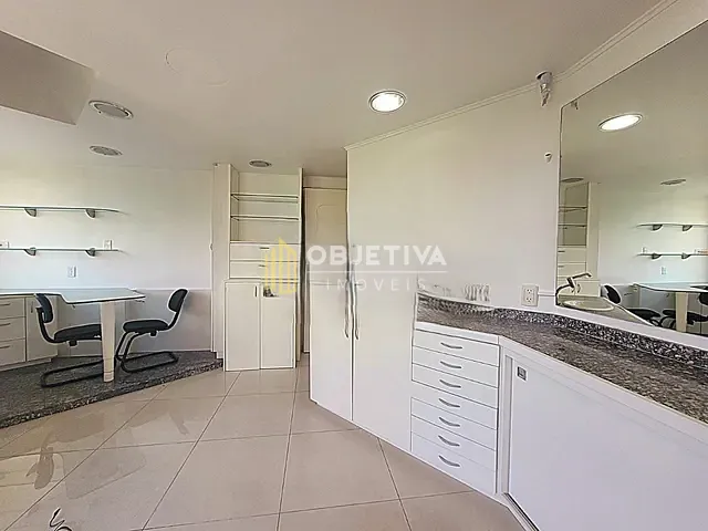 Sala com 58m², para alugar, no bairro Independência em Porto Alegre