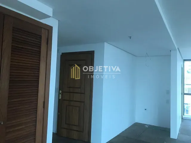 Sala à venda ou para alugar, no bairro São João em Porto Alegre